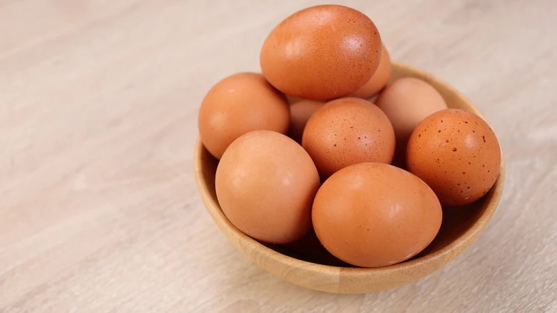 Trứng gà bao nhiêu calo? Và tại sao con số ấy KHÔNG đủ để quyết định bạn có nên ăn hay không Trứng gà bao nhiêu calo? Và tại sao con số ấy KHÔNG đủ để quyết định bạn có nên ăn hay không