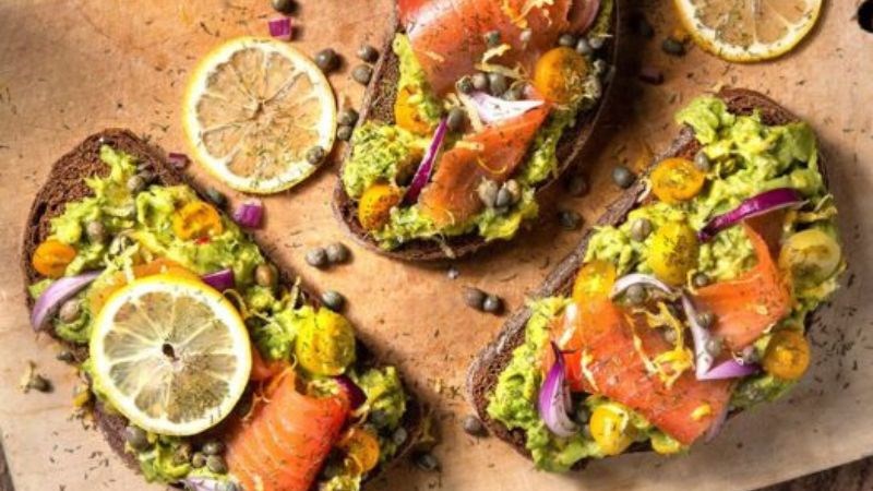 Vì sao câu hỏi “bánh mì đen bao nhiêu calo?” lại dễ gây hiểu lầm?