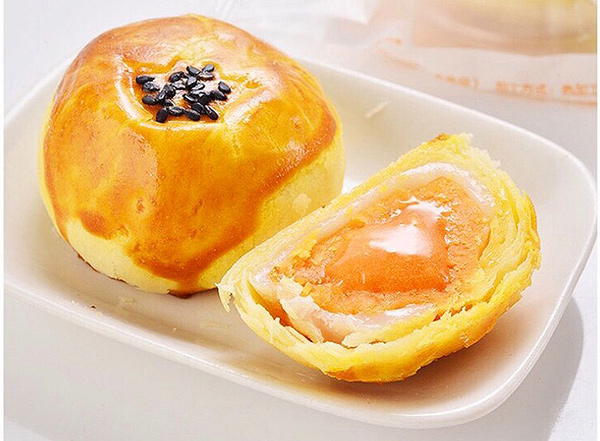 Bánh pía bao nhiêu calo? Câu trả lời không phải một con số duy nhất