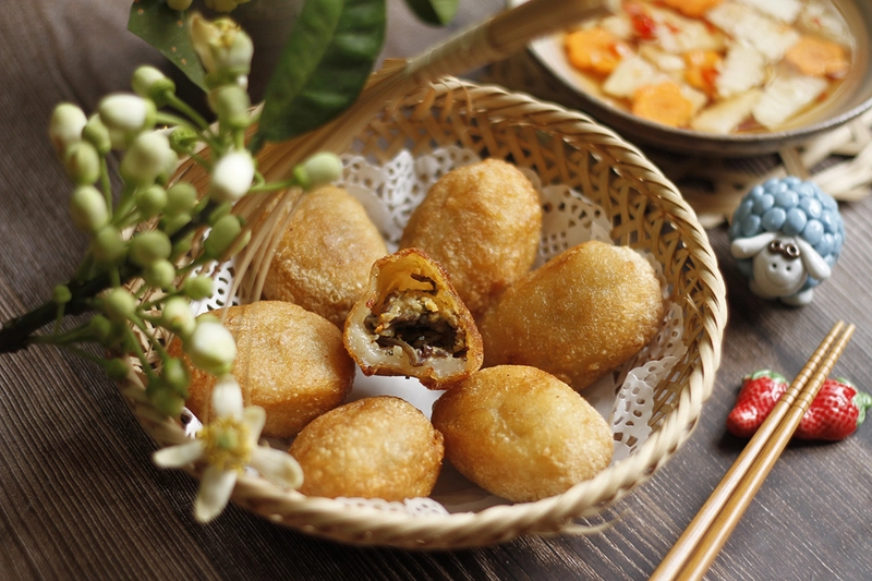 Bánh rán bao nhiêu calo? — Không phải con số chung chung, mà là công thức tính thực tế Bánh rán bao nhiêu calo? — Không phải con số chung chung, mà là công thức tính thực tế