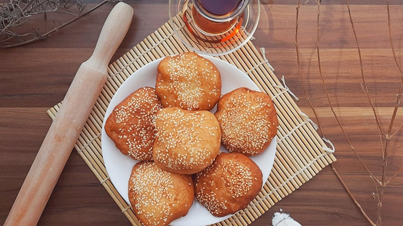 Bánh tiêu là gì — và tại sao nó dễ gây “lầm tưởng” về độ lành mạnh? Bánh tiêu là gì — và tại sao nó dễ gây “lầm tưởng” về độ lành mạnh?