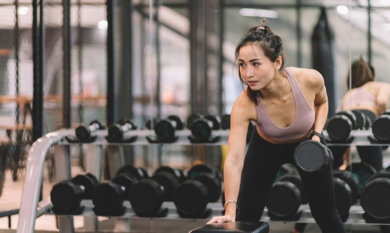 Bài tập cho mông & đùi: Không chỉ squat — mà là cách kích hoạt cơ mông đúng