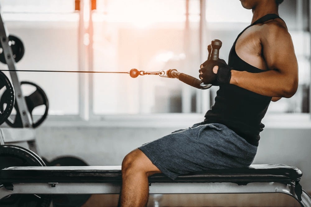 Seated Cable Row là gì? Và tại sao nó lại “khó hơn vẻ ngoài”?