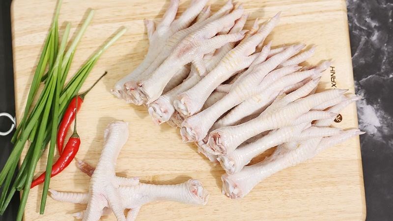 Chân gà bao nhiêu calo? Phân tích chi tiết theo 5 dạng chế biến phổ biến