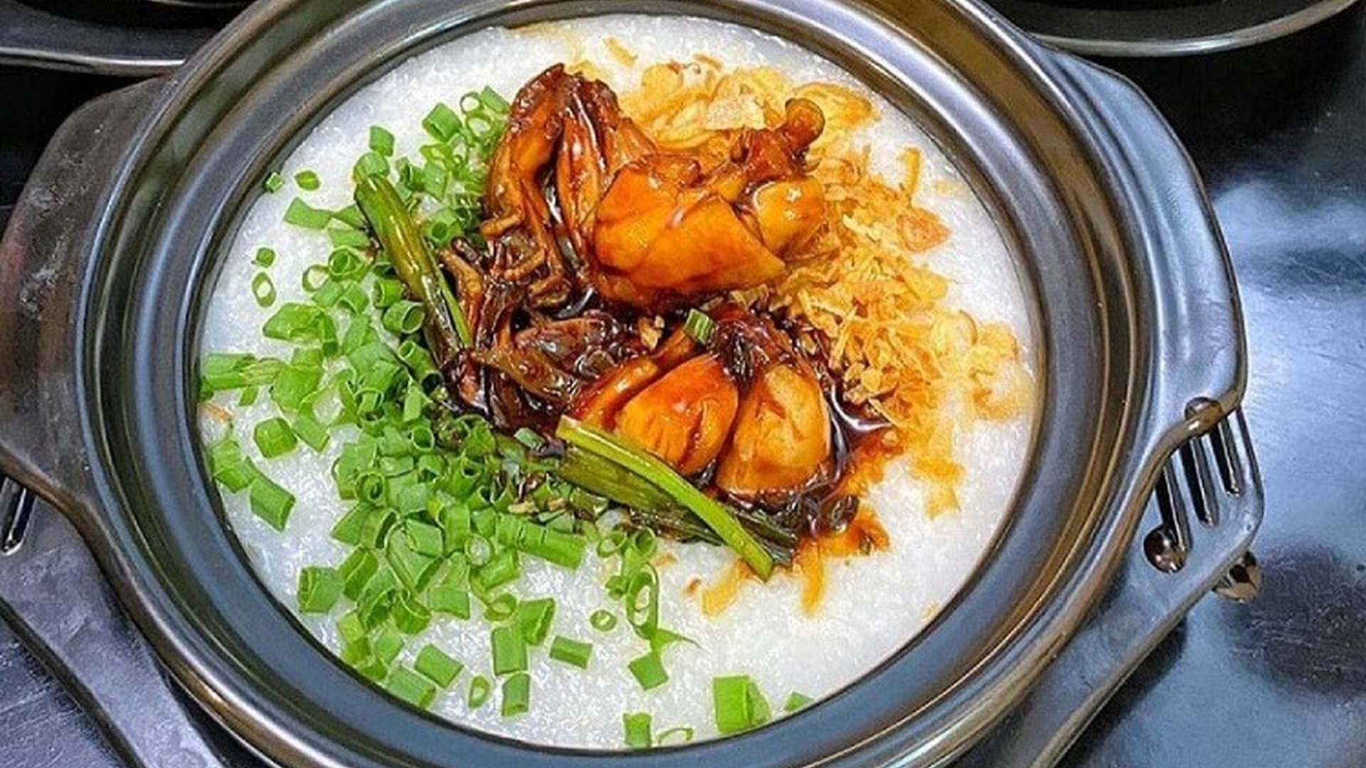 Vì sao không thể trả lời “cháo ếch bao nhiêu calo” bằng một con số duy nhất?