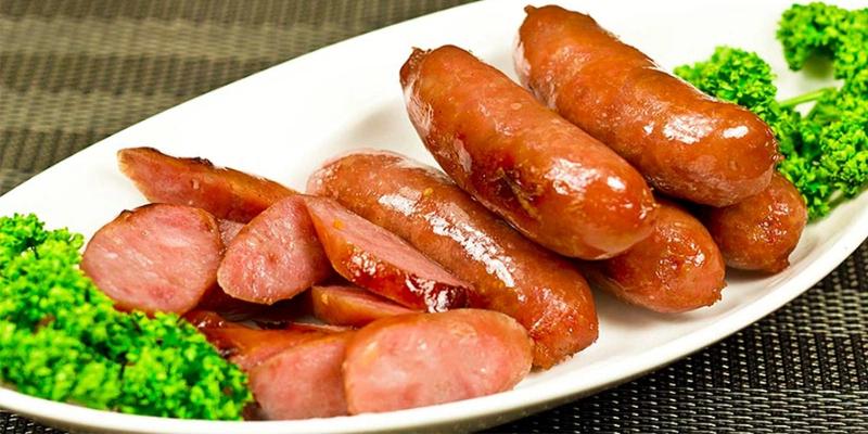 Lạp xưởng là gì — và tại sao nó “khó tính calo” hơn bạn tưởng