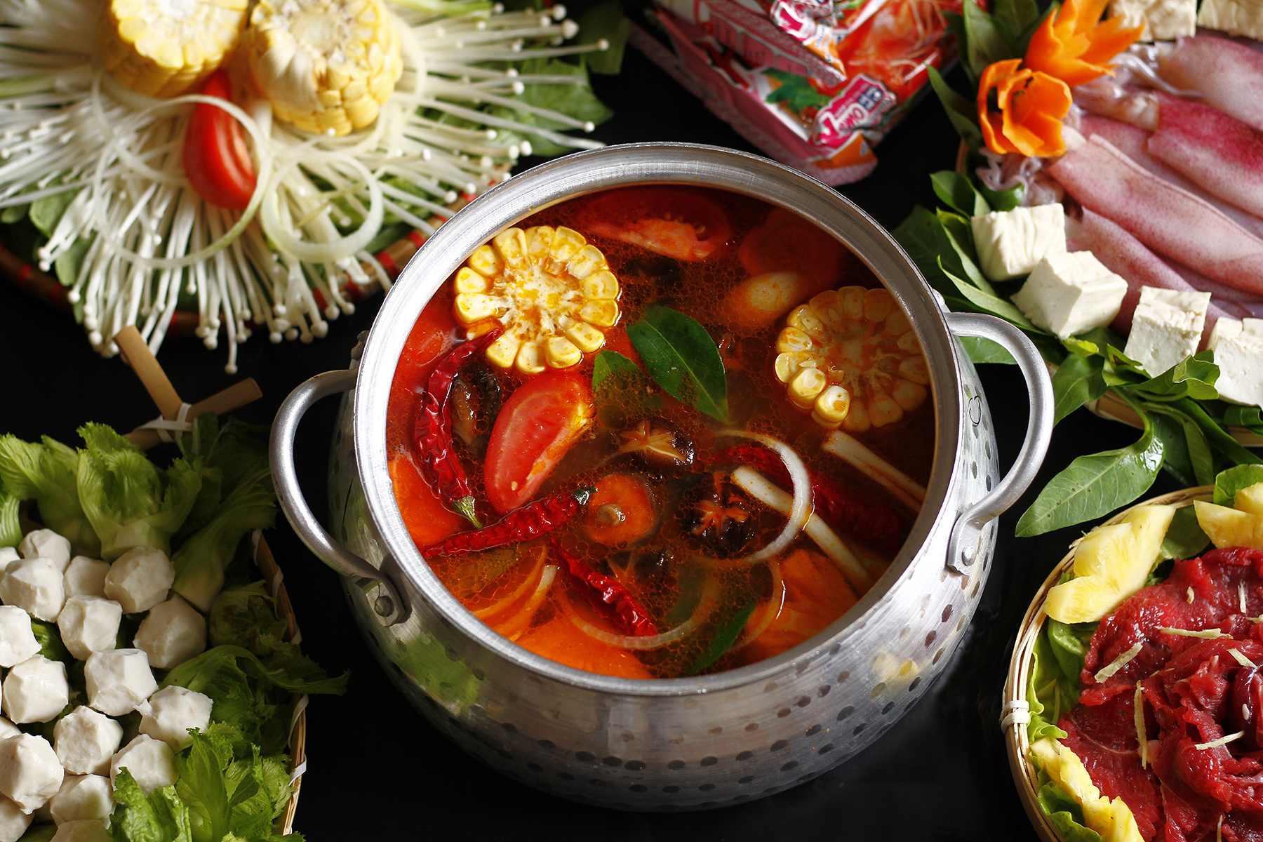 Thành phần nào quyết định calo trong lẩu Thái? Thành phần nào quyết định calo trong lẩu Thái?