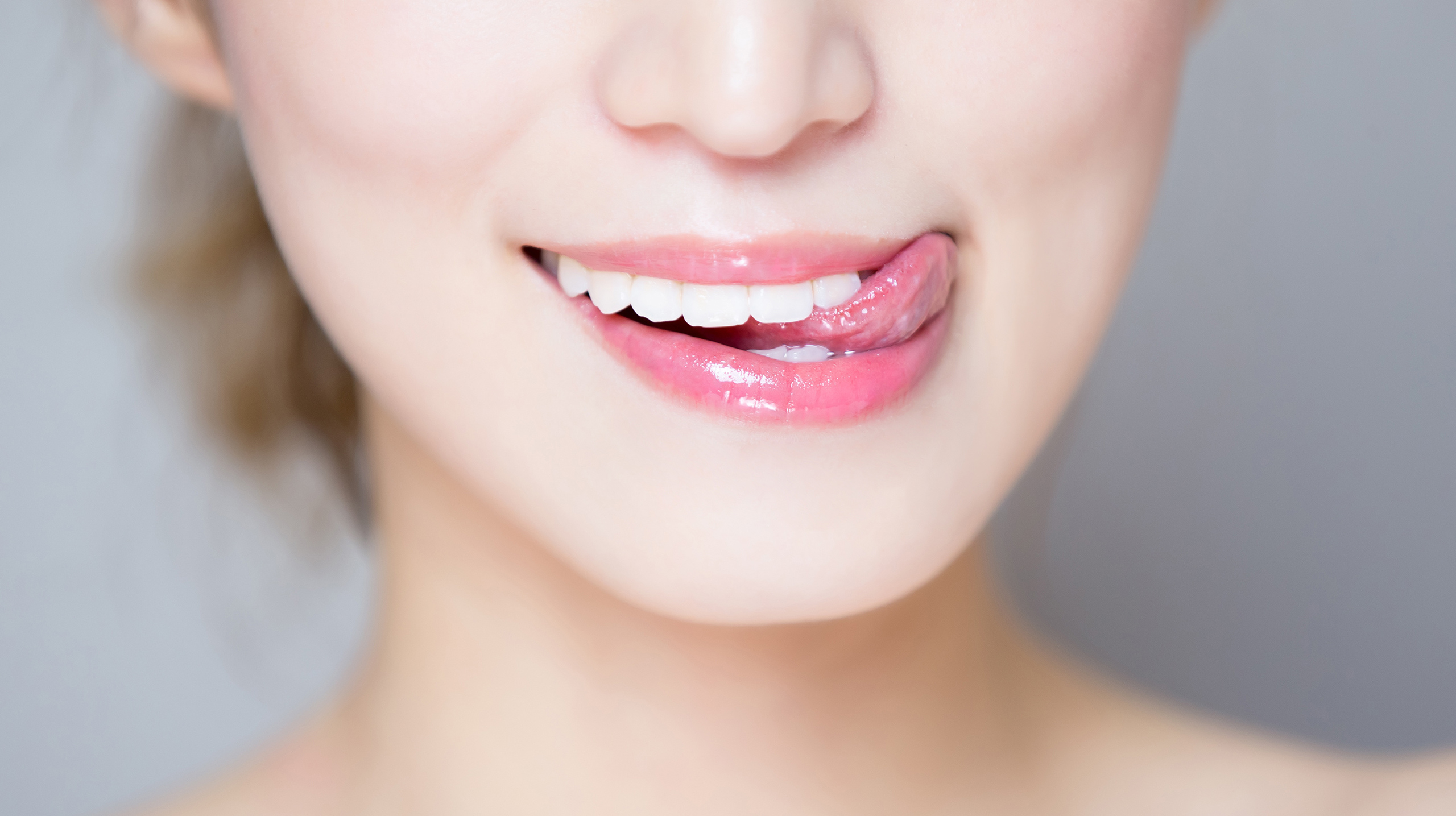 Cơ chế sinh học của mewing: Tại sao một chiếc lưỡi lại thay đổi được xương?