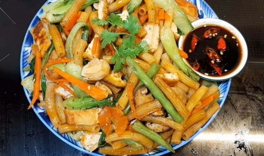 Nui khô bao nhiêu calo? Không phải chỉ “có tinh bột là béo”