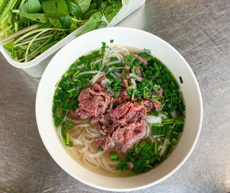 Cách ăn phở bò không lo béo — 5 bước thực hành ngay hôm nay