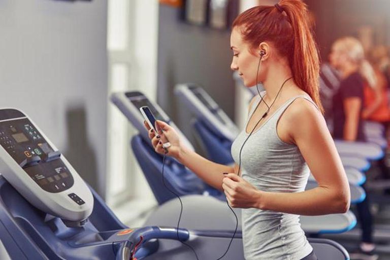 Bạn có nên tập thể dục khi bụng đói không? — Phân tích đa chiều từ sinh lý học Bạn có nên tập thể dục khi bụng đói không? — Phân tích đa chiều từ sinh lý học
