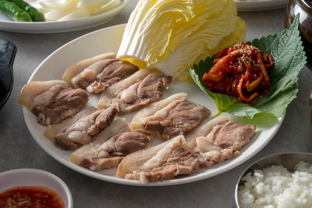 Thịt heo luộc bao nhiêu calo? — Con số không hề “cố định” Thịt heo luộc bao nhiêu calo? — Con số không hề “cố định”