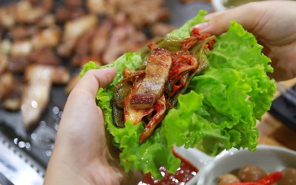 Cách hạn chế tích tụ mỡ thừa khi ăn thịt nướng BBQ