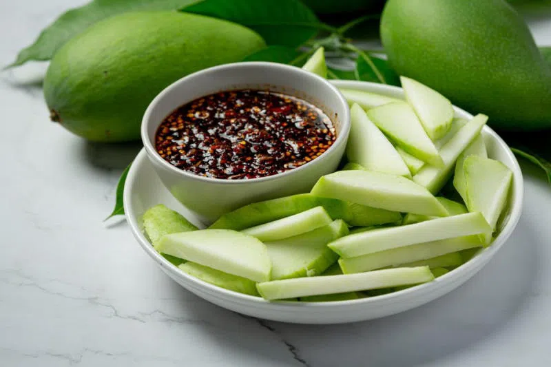 Ăn xoài xanh có béo không? Câu trả lời phụ thuộc vào 3 yếu tố then chốt