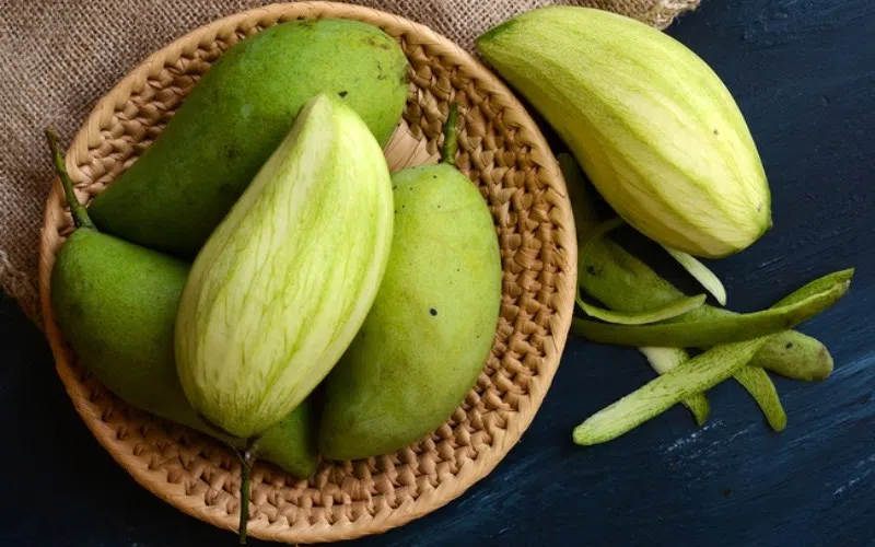 Ăn xoài xanh nhiều có tốt không? Khi “lành mạnh” trở thành rủi ro tiềm ẩn