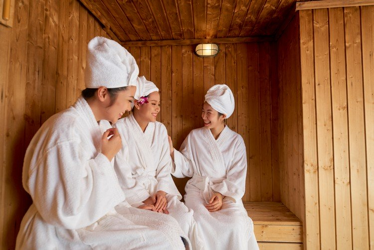 Lợi ích thực tế — và giới hạn — của việc xông hơi sau tập